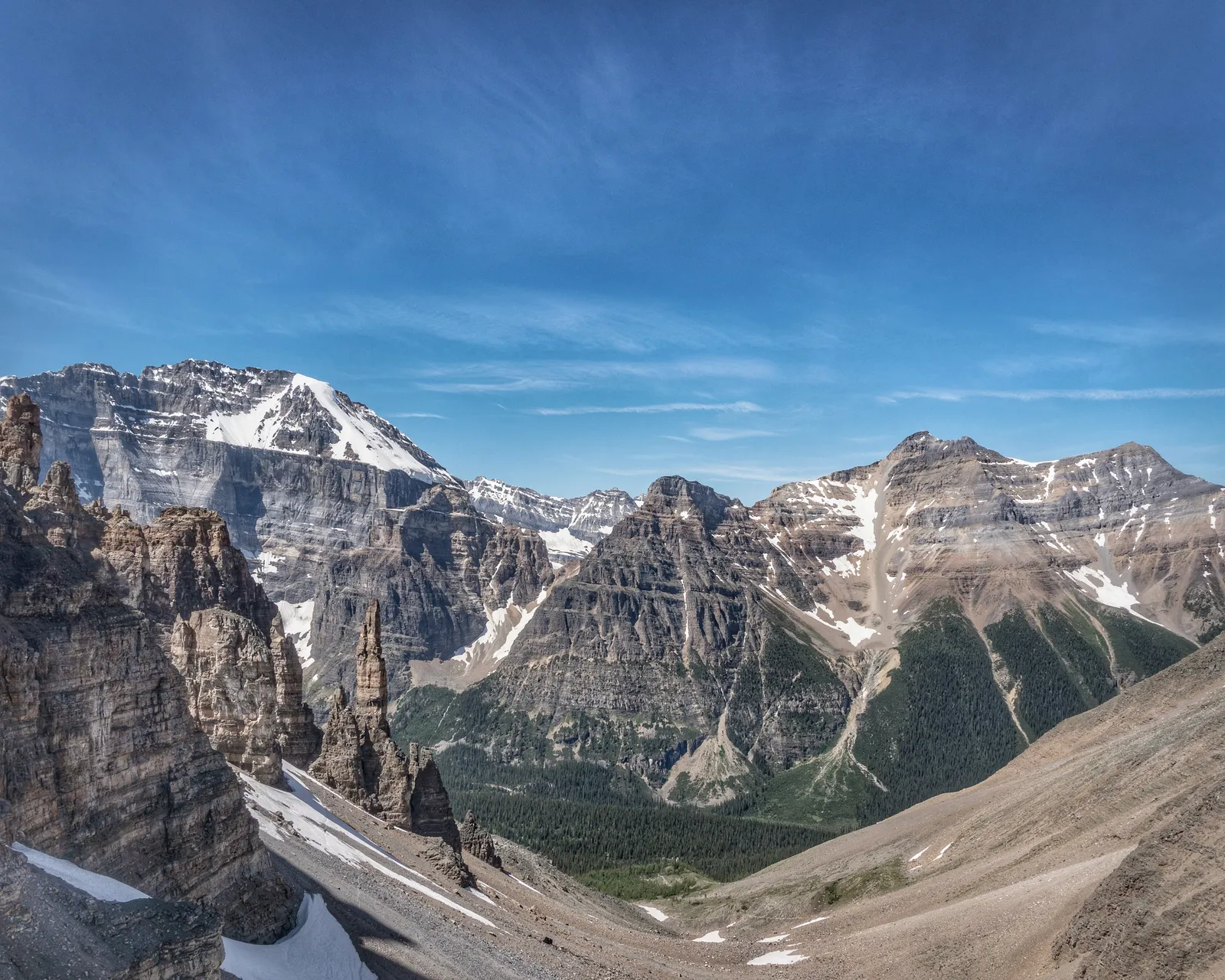 Looking into Paradise Valley with the Grand Sentinel below to the left